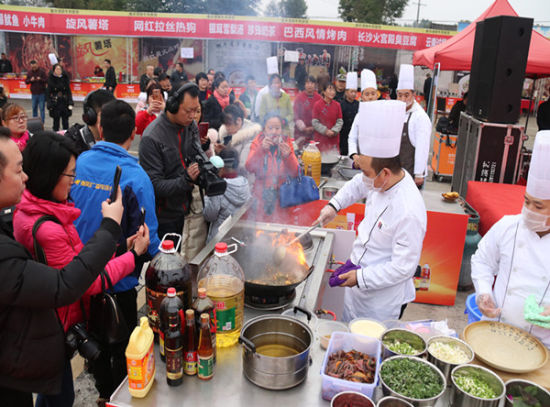 大厨制作菜品。 安州宣传部提供 大厨制作菜品。 安州宣传部提供