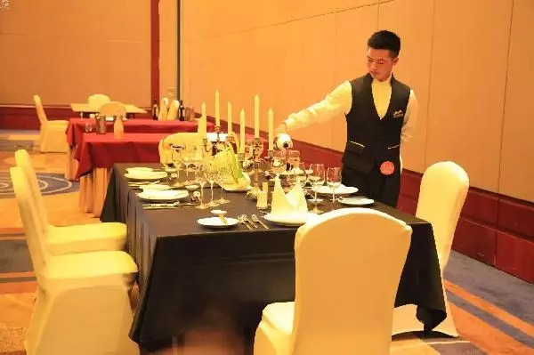 餐饮服务的16个怎么办,服务员这样应变就对了